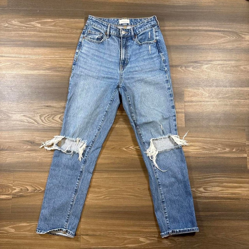PacSun high-waisted blue jeans with ripped knees